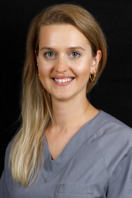 Dr. Sulyok Lili Fogorvos, Dento-alveoláris sebész szakorvos